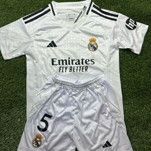 Real Madrid Bellingham kids  Soccer Jersey Set